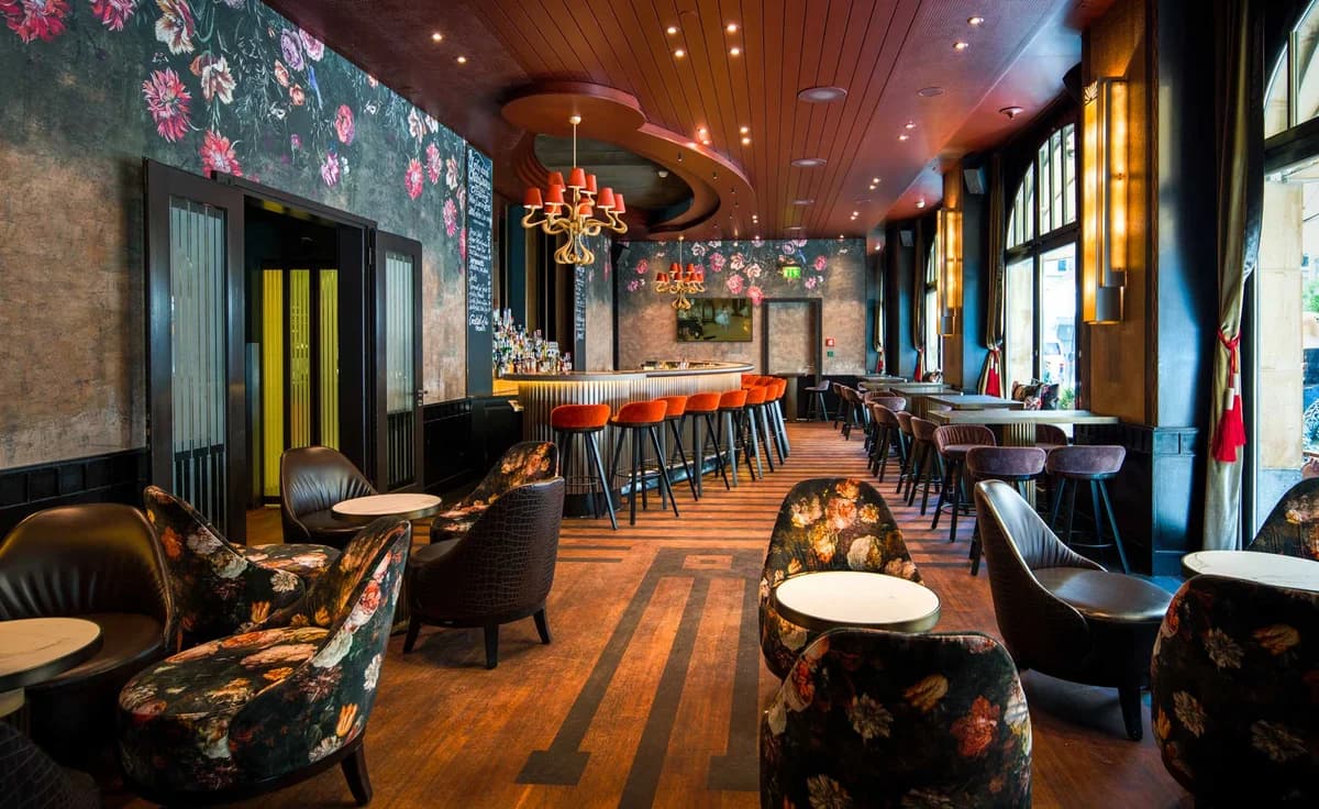Carlton Restaurant & Bar 3