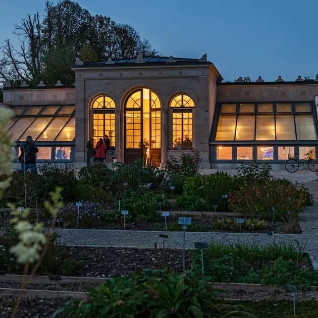 Villa Merian & Restaurant Iris in den Meriangärten 14