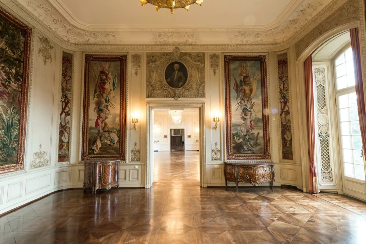 St. Charles Hall 7
