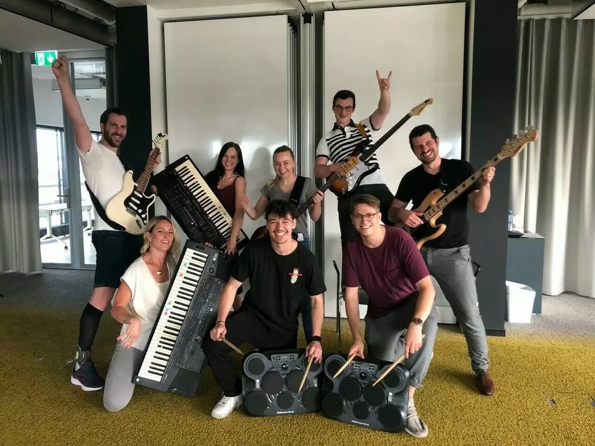 Rock Your Team 17