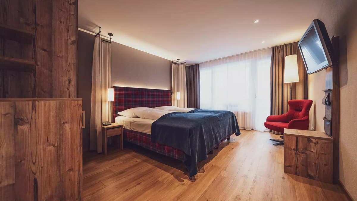 Mountain Plaza Hotel 8