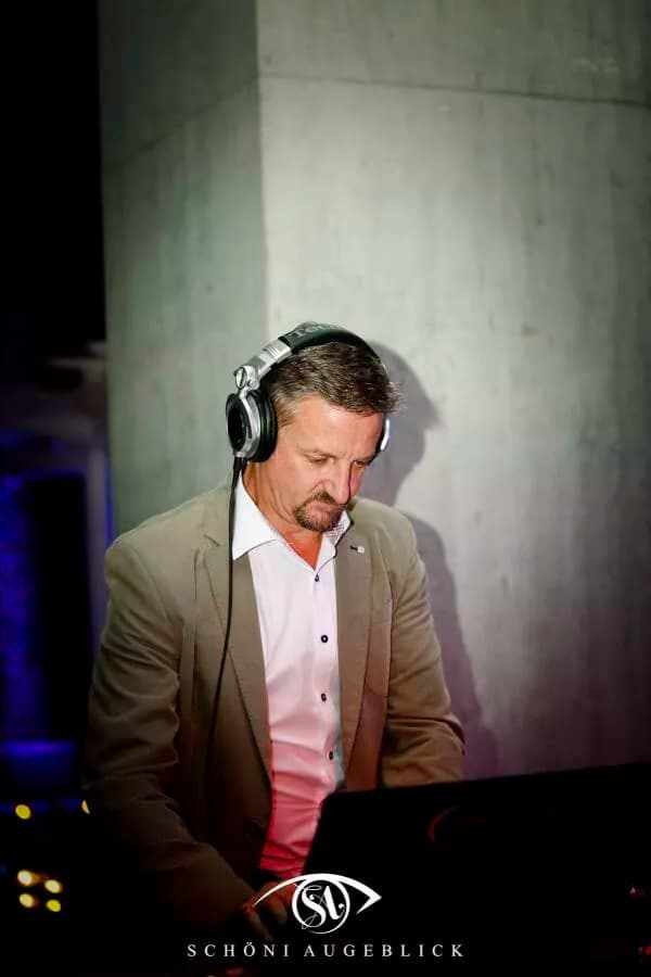 DJ Steven 7