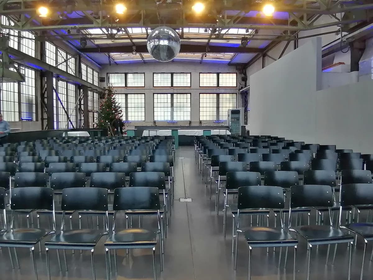 Halle 7 powered by blindekuh 7