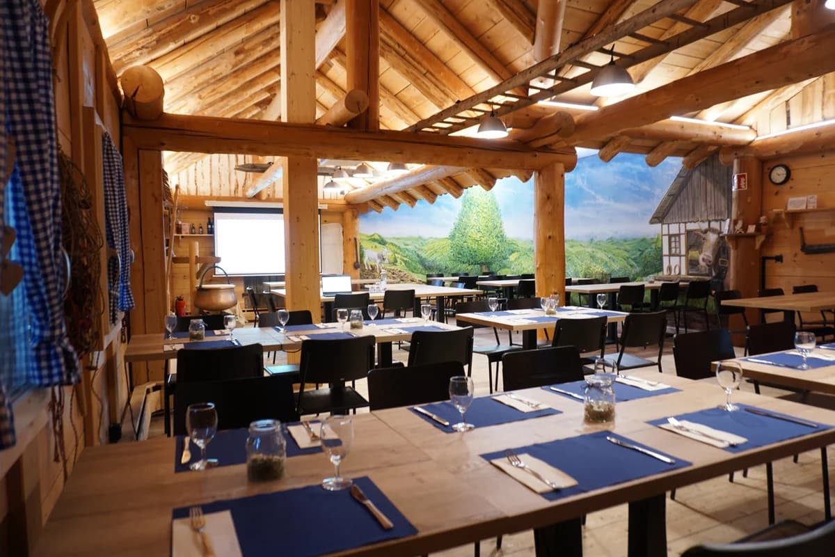 natürli Alphütte im Zürioberland