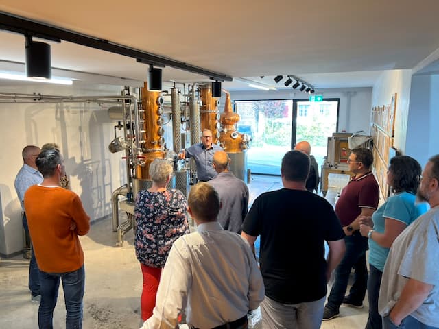 Swiss Distillery führung bei Macardo